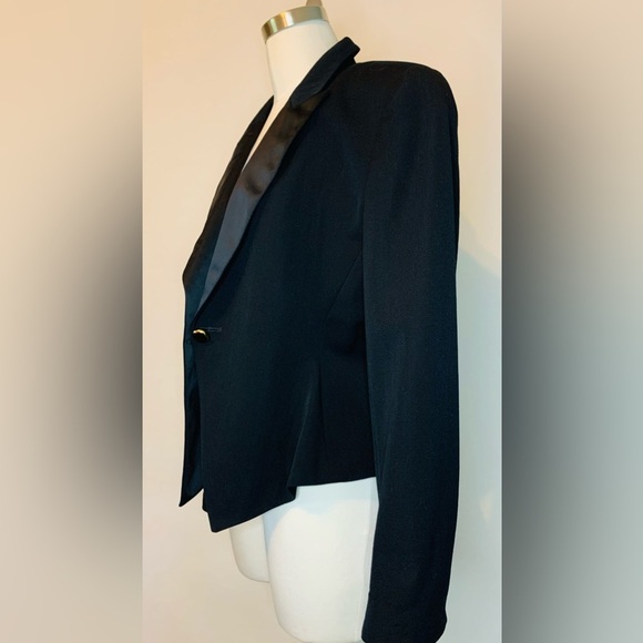 Vintage Christian Dior “The Suit” Women’s Black Tuxedo Blazer size 6! - Picture 2 of 13